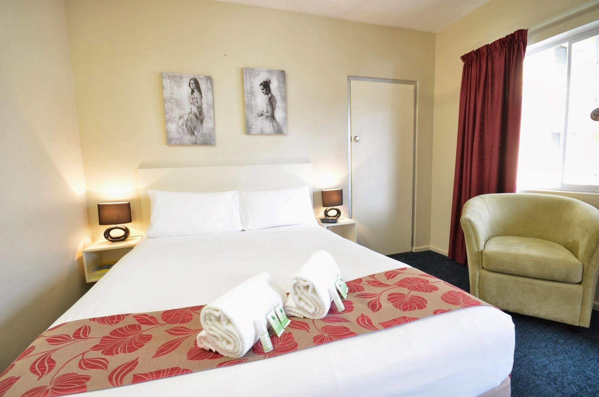 מקיי International Lodge Motel מראה חיצוני תמונה