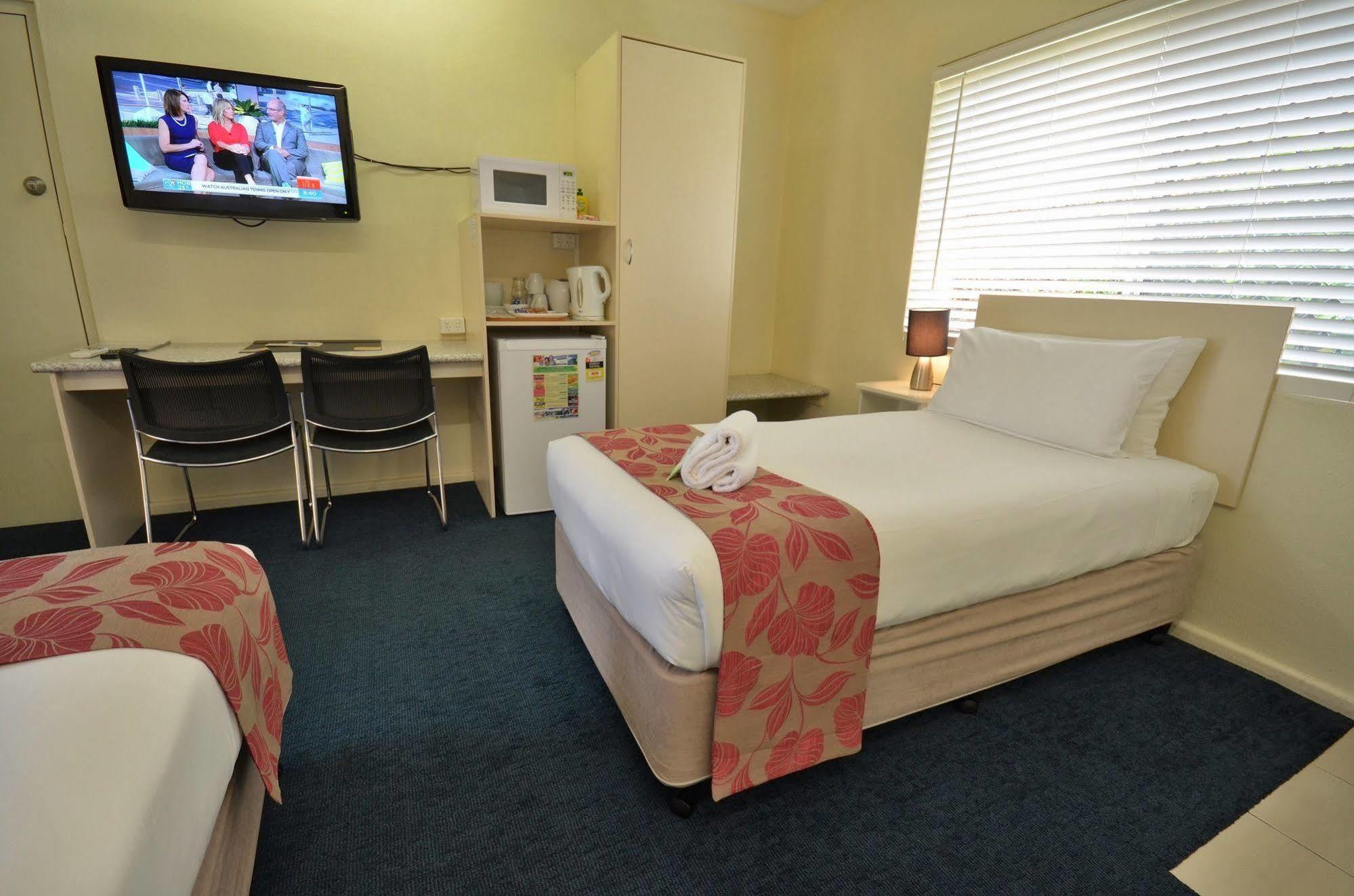 מקיי International Lodge Motel מראה חיצוני תמונה